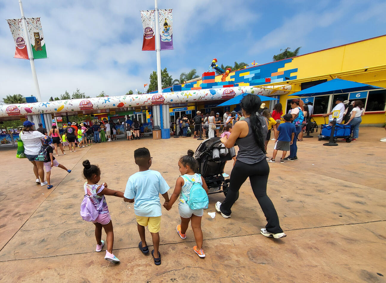 Dan-Dan and Friends: Legoland California Meet Up